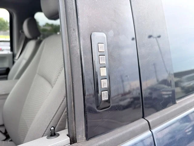 Used 2015 Blue Ford XLT image 10