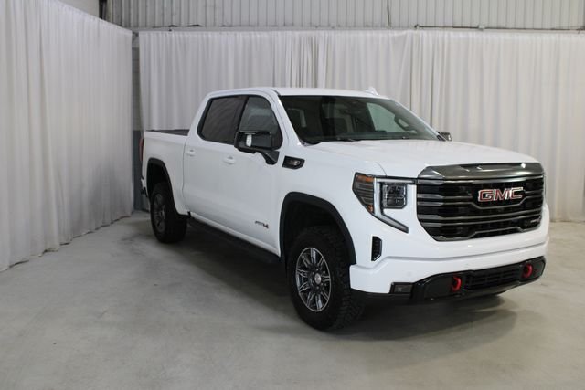 Used 2024 White GMC AT4 image 26