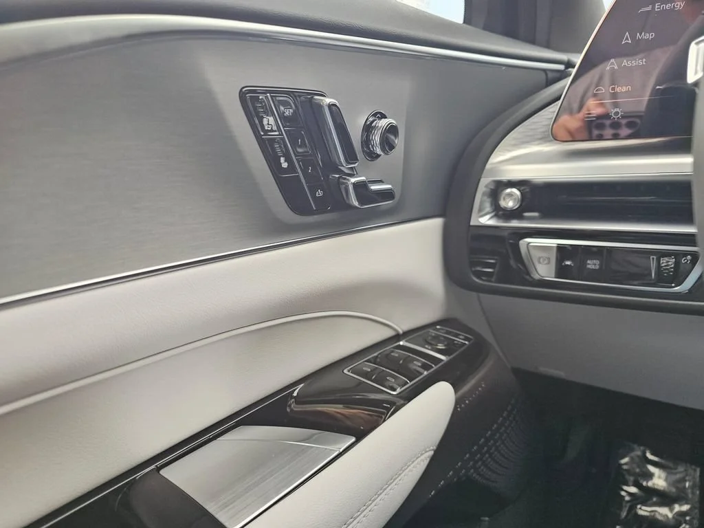 New 2027 Vibrant White Tricoat Cadillac Sport image 34