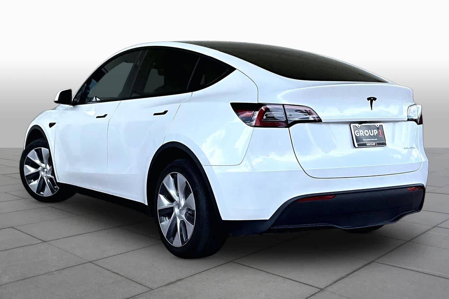 Used 2024 Pearl White Multi-Coat Tesla Long Range image 11