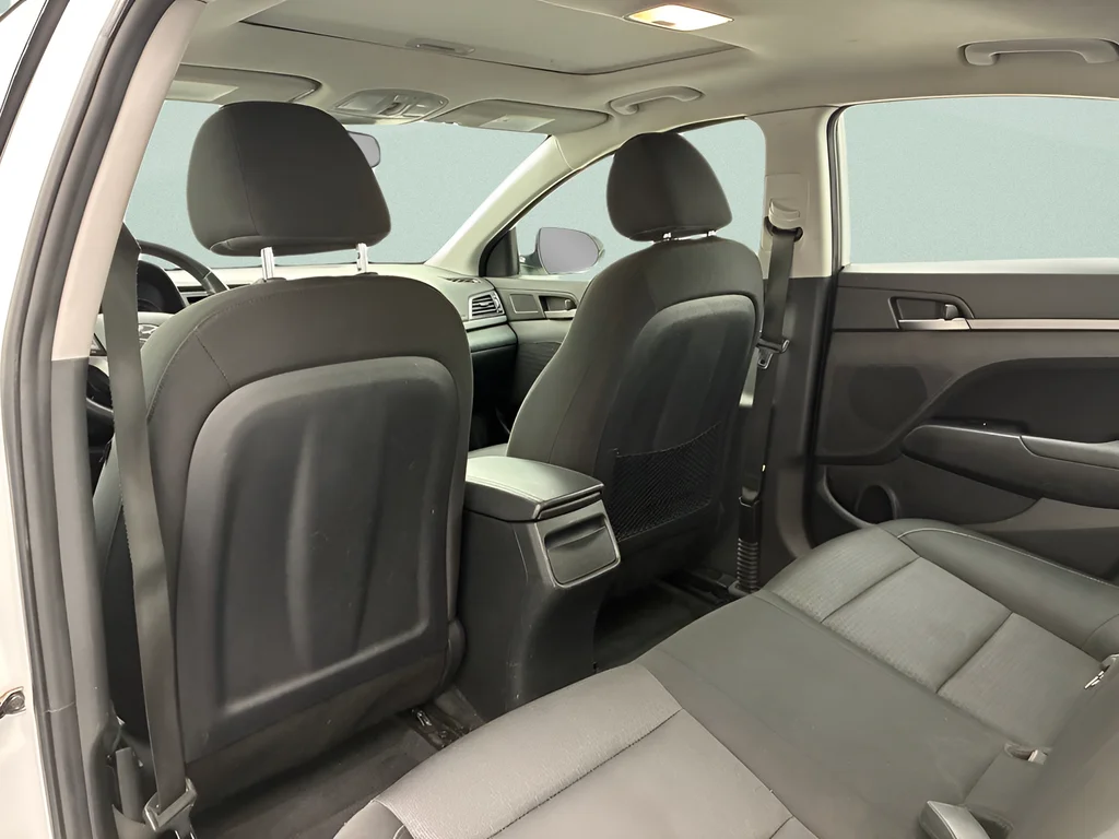 Used 2017 Quartz White Pearl Hyundai Value Edition image 28