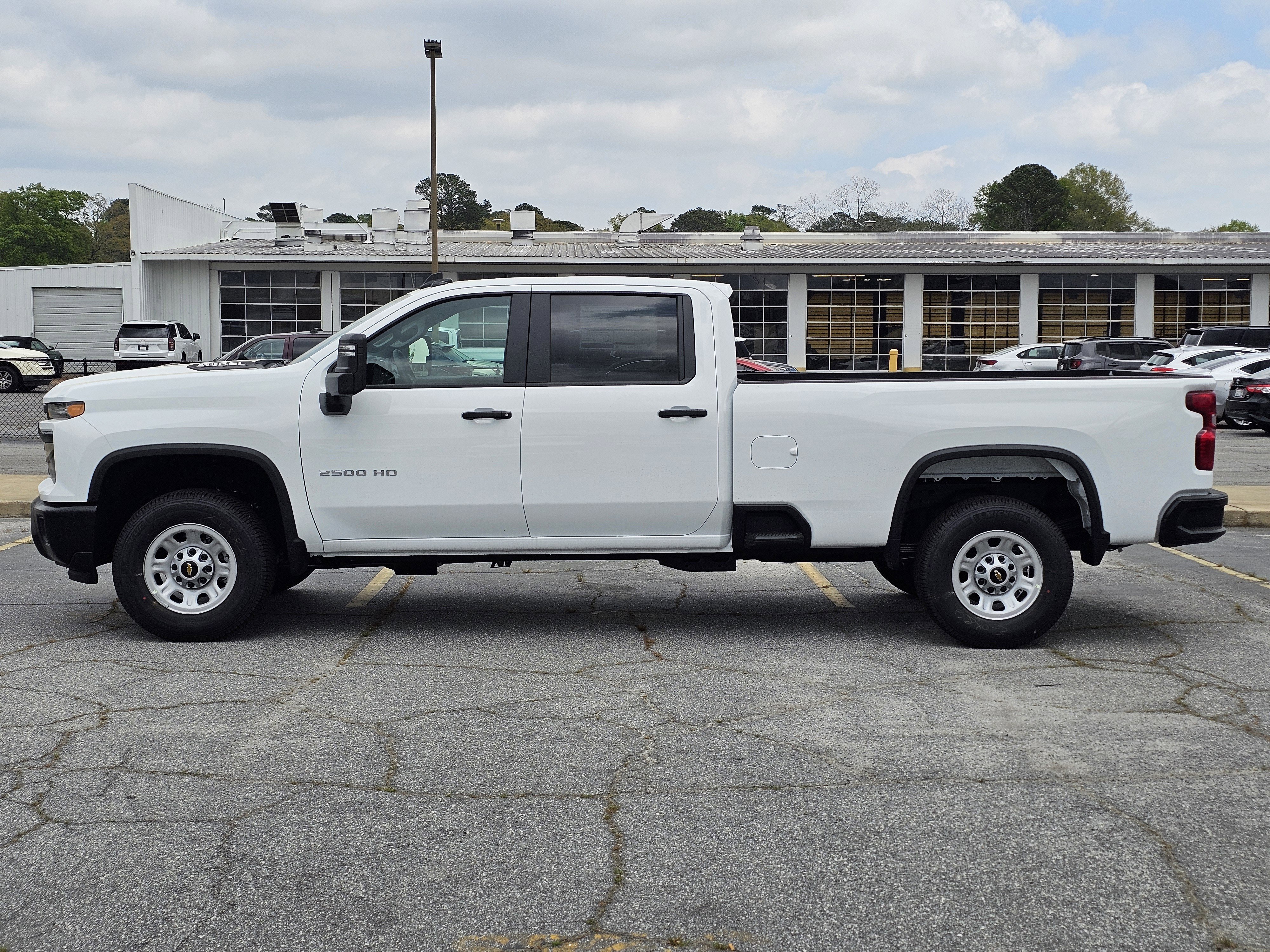 New 2026 Summit White Chevrolet WT image 16