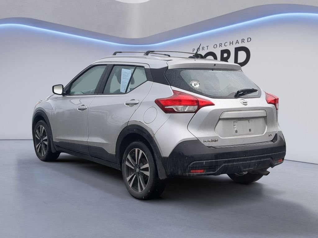 Used 2018 Silver Nissan SV image 5