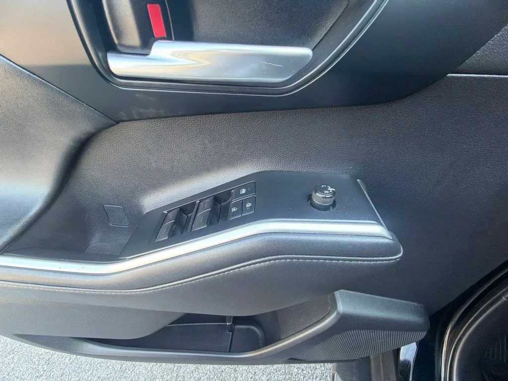 Used 2022 Black Toyota XLE image 21