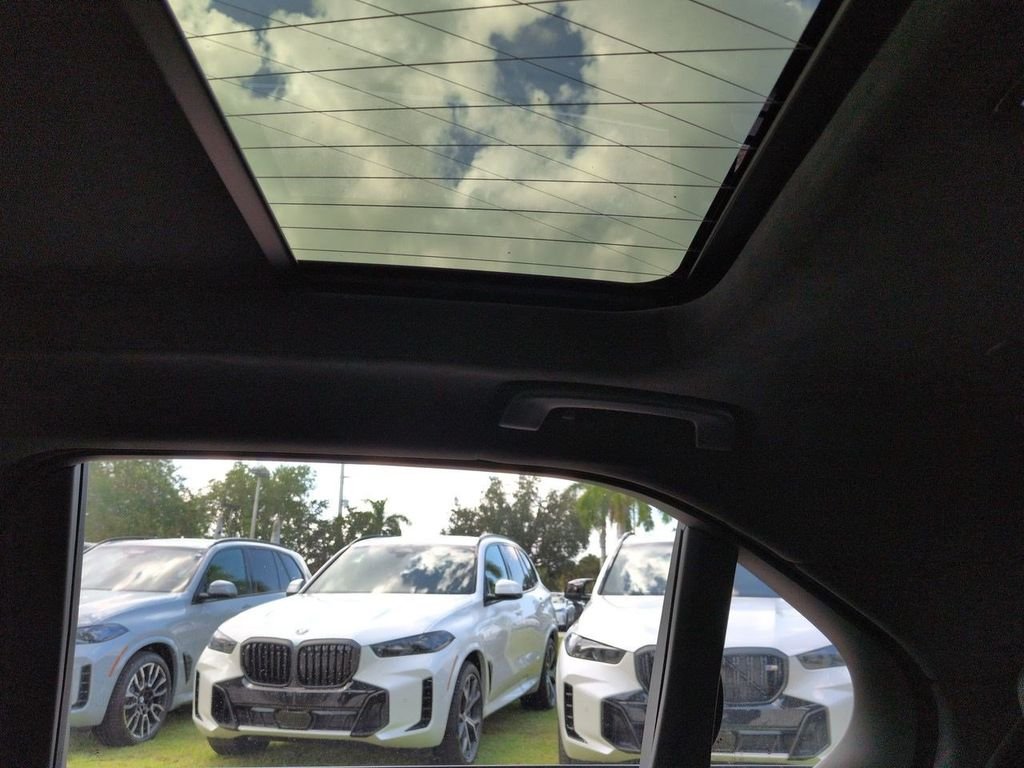 New 2026 Black Sapphire Metallic BMW 740i xDrive image 19