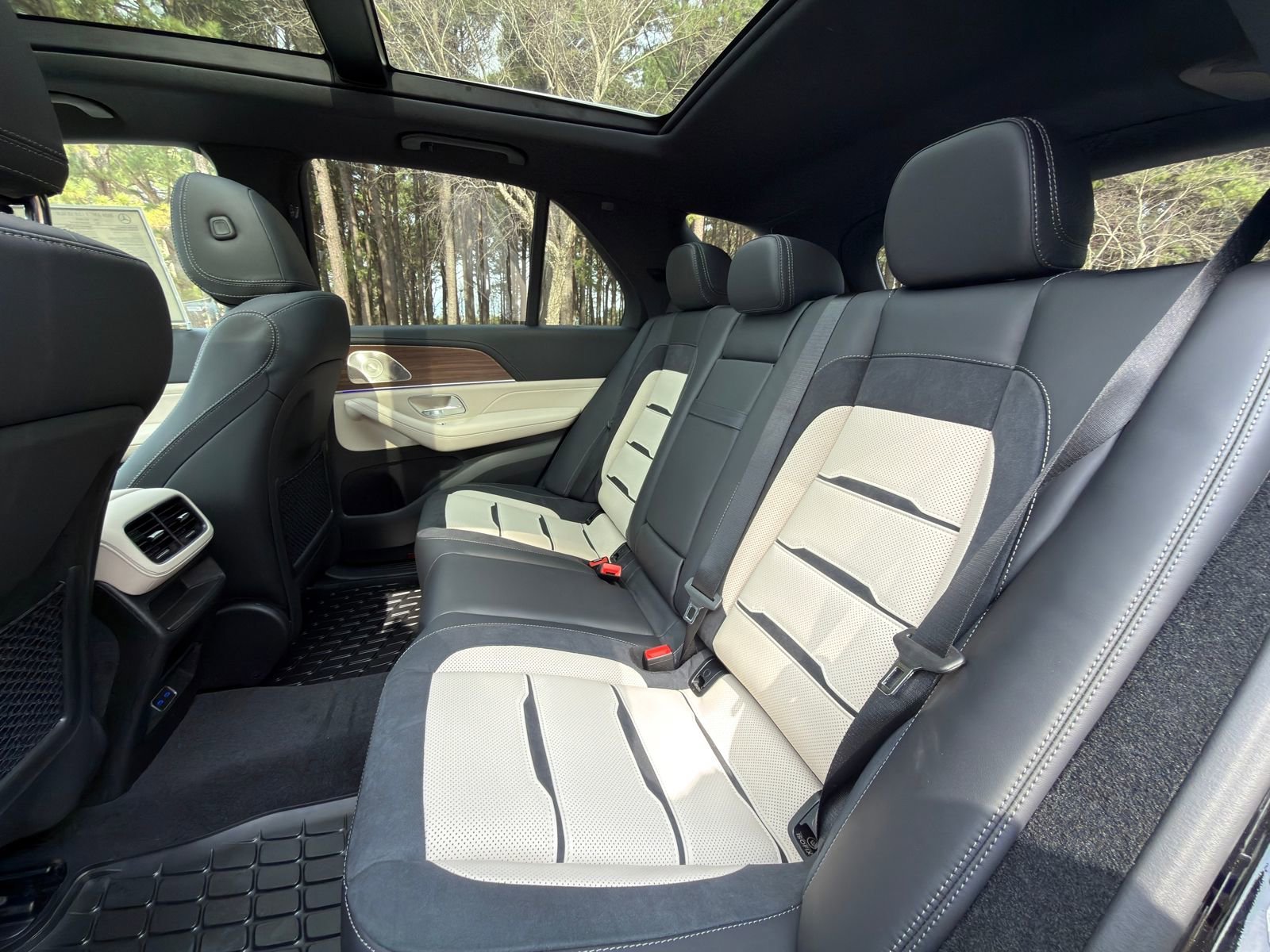 New 2026 Obsidian Black Metallic Mercedes-Benz GLE 53 AMG® image 41