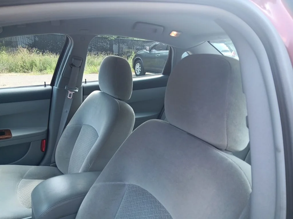 Used 2006 Cardinal Red Metallic Buick CX image 31