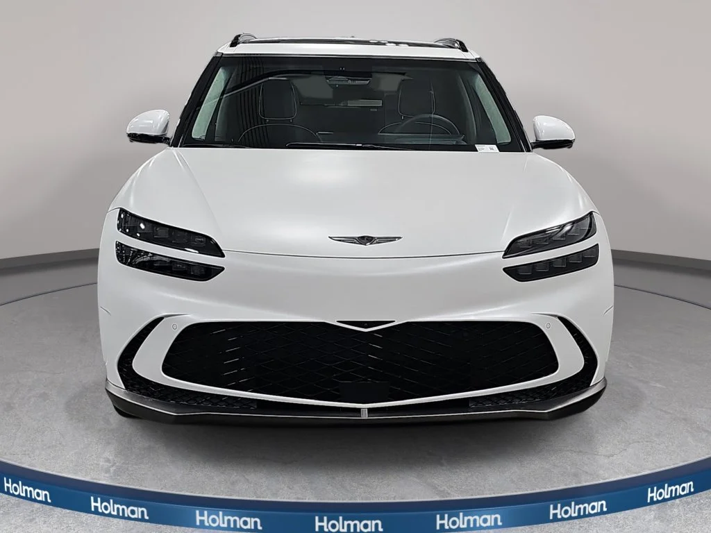 Used 2024 White Genesis Performance image 3