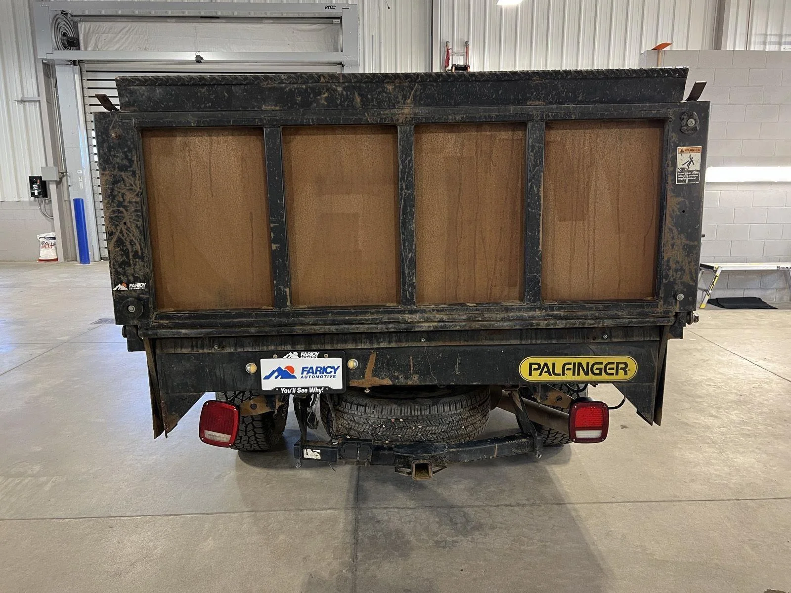 Used 2011 Pale Adobe Metallic Ford XL image 4