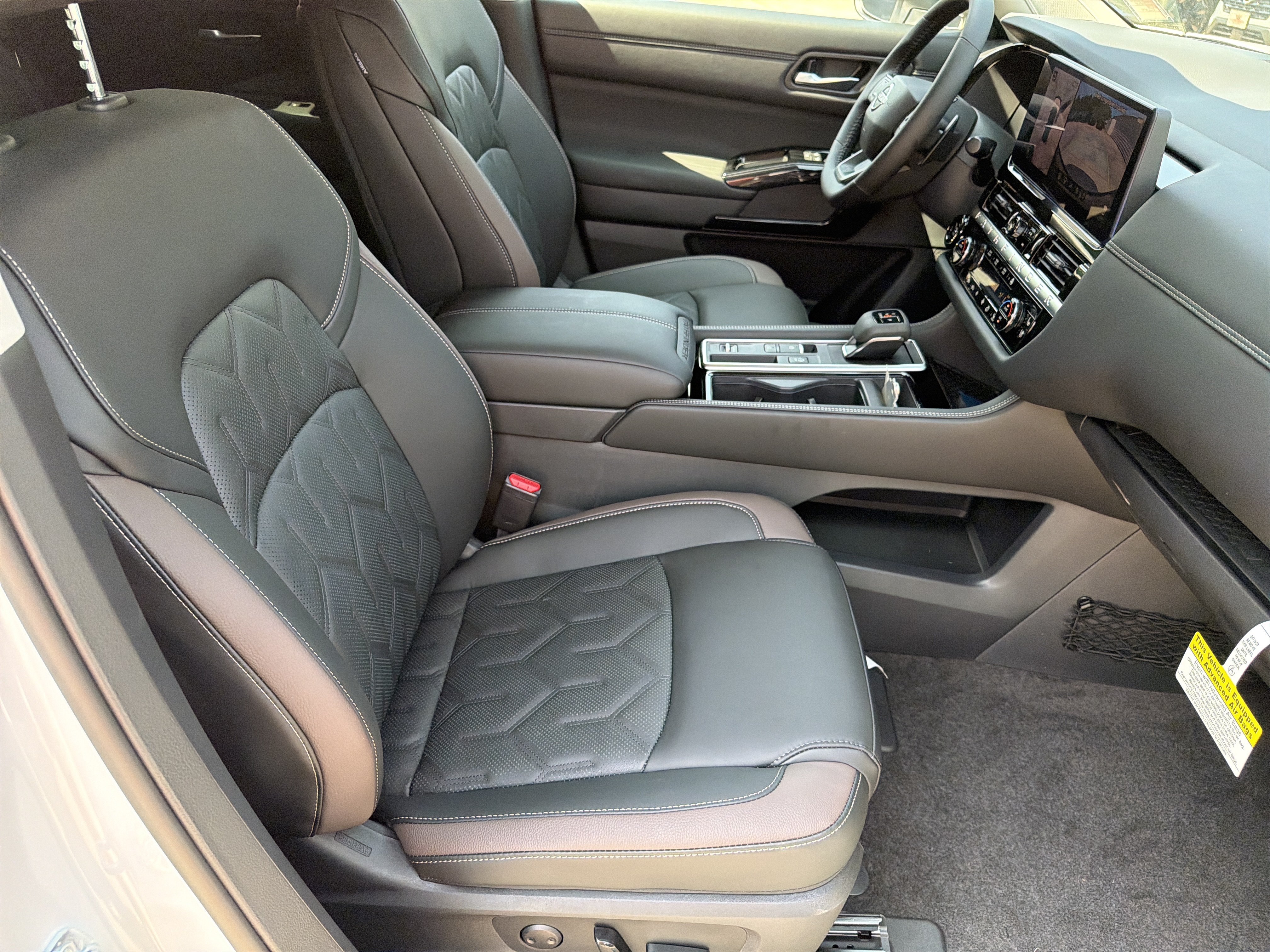 New 2026 Everest White Pearl Tricoat Nissan Platinum image 14