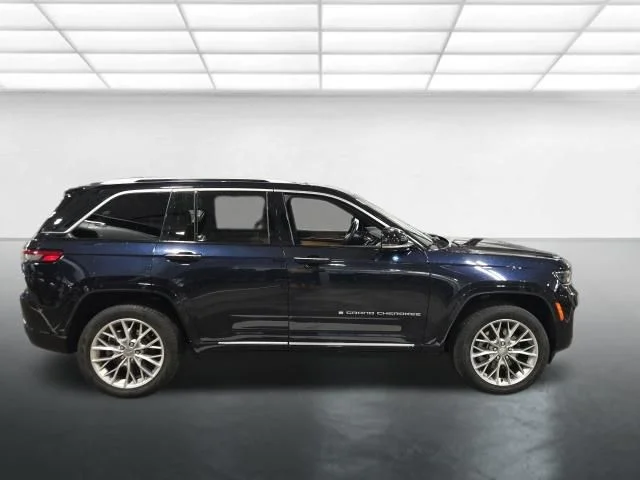 Used 2022 Blue Jeep Summit Reserve 4xe image 3