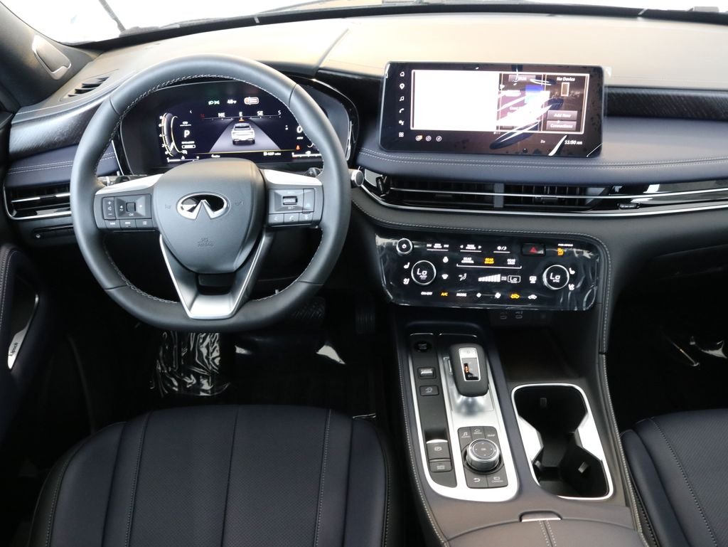 New 2026 2T RAD WHT INFINITI Sport AWD image 27