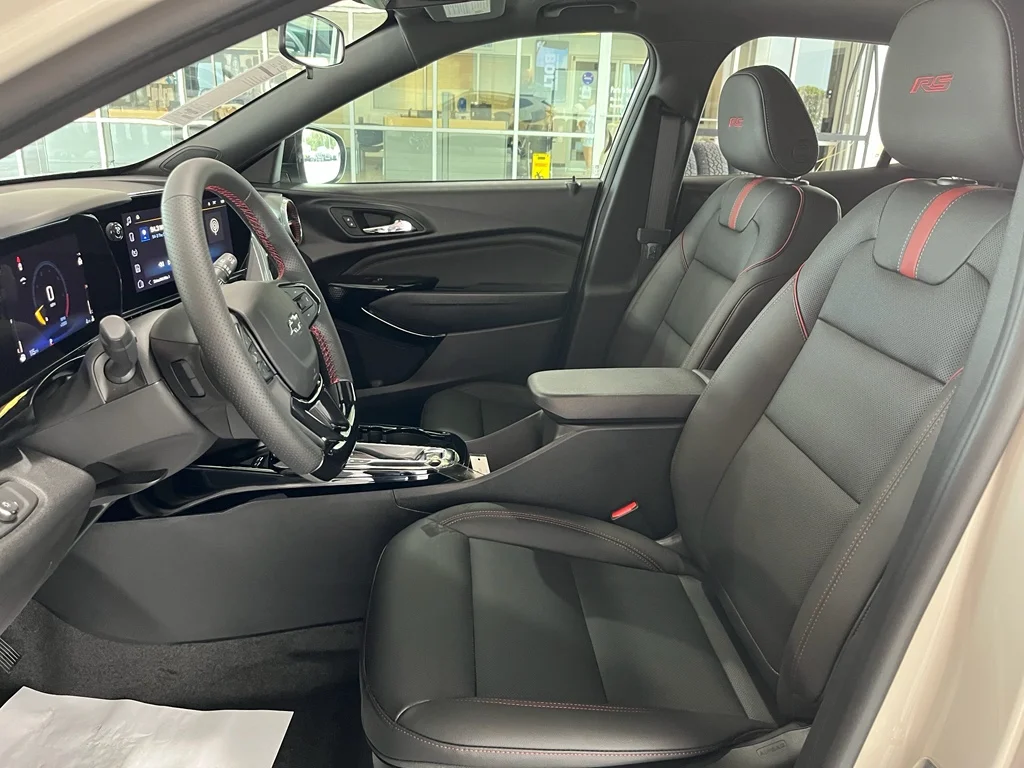 2026 Chevrolet Trax RS - Photo 12