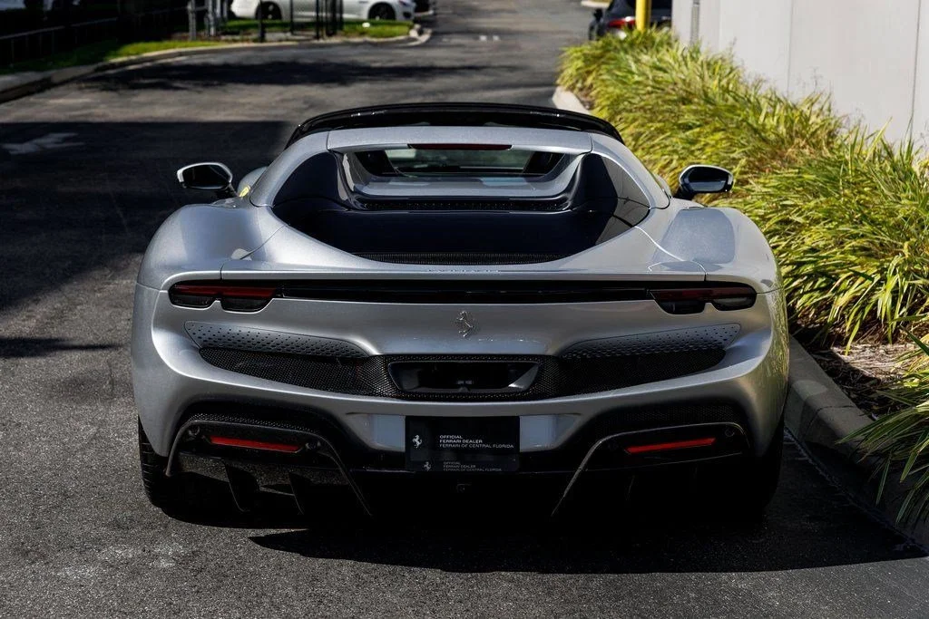 Used 2024 Sanusilver Ferrari  image 4