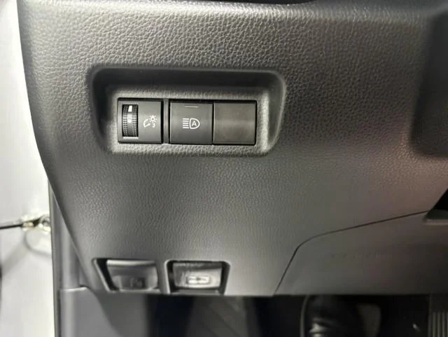 Used 2021 Silver Sky Metallic Toyota XLE image 14