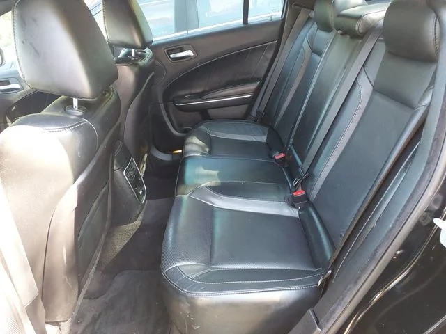 Used 2016 Pitch Black Clearcoat Dodge SXT image 22