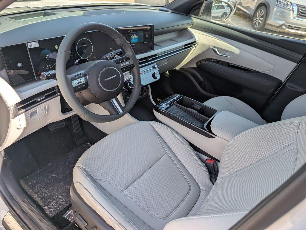 2025 Hyundai Tucson Limited - Photo 8