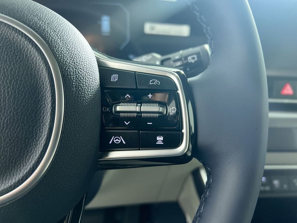 New 2026 Ceramic Silver Kia SX image 18