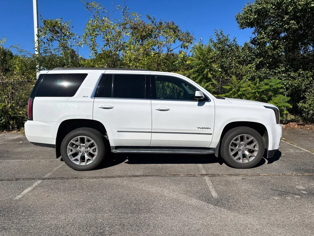 Used 2016 White GMC SLT image 2