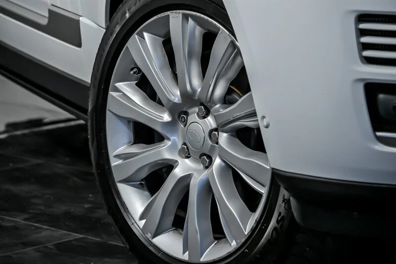 Used 2015 Fuji White Land Rover Supercharged image 3