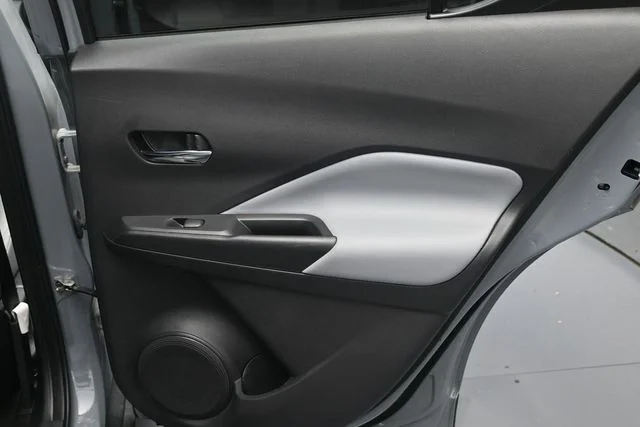 Used 2023 Gray Nissan SR image 30