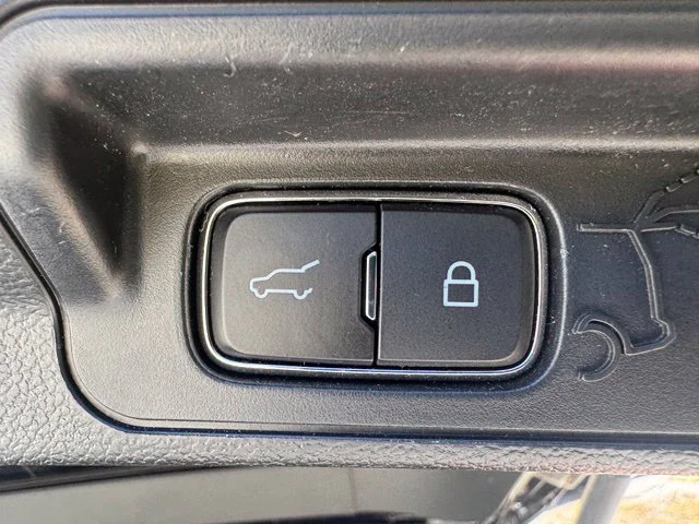 Used 2023 Black Ford XLT image 8