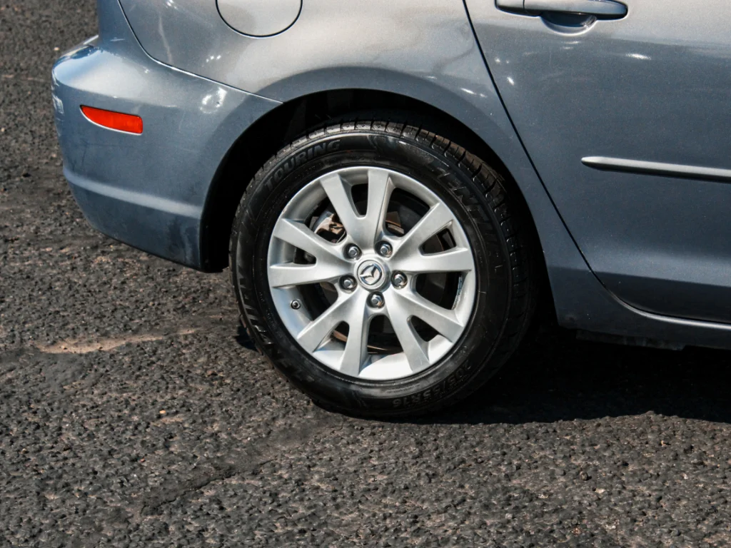 Used 2007 Galaxy Gray Mazda s Sport image 4