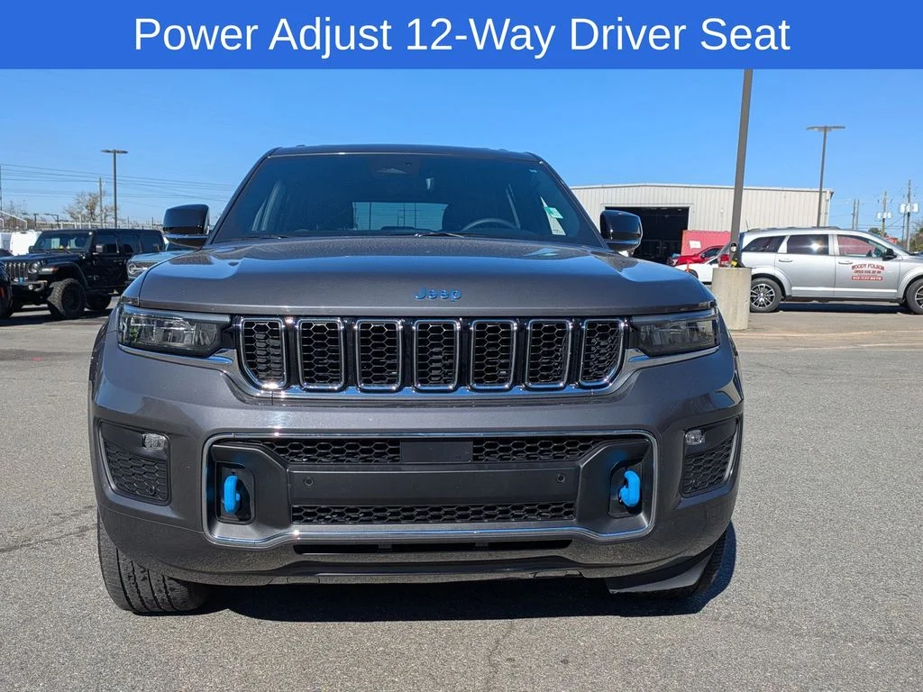 Used 2022 Gray Jeep Overland 4xe image 9