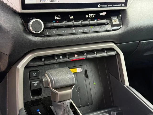 2022 Toyota Tundra Limited - Photo 21