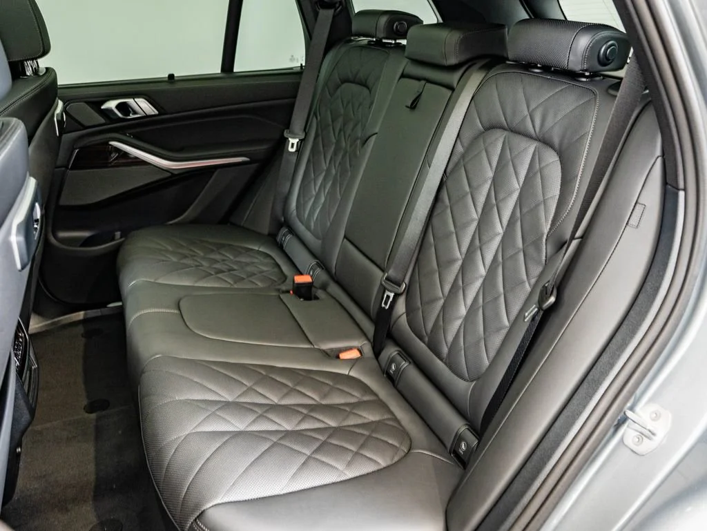 New 2026 Skyscraper Grey Metallic BMW xDrive40i image 44