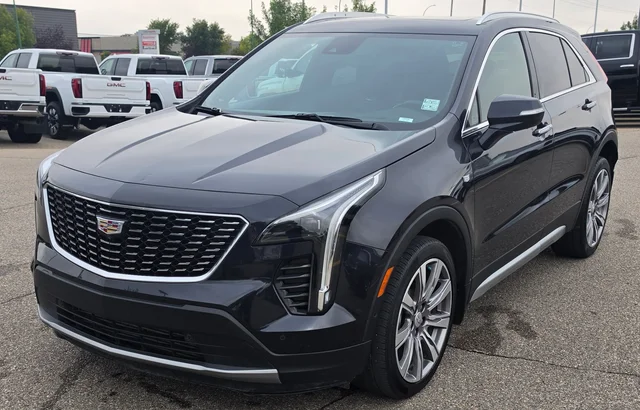 2023 Cadillac XT4 AWD Premium Luxury Leather Sunroof Nav