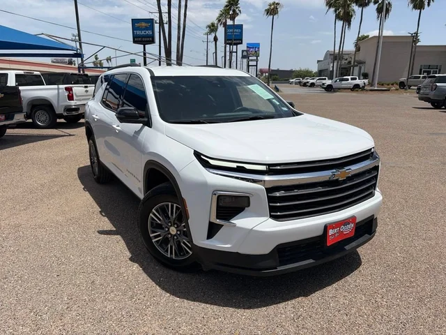 Pre-Owned 2026 Chevrolet Traverse LT Front Wheel Drive SUV