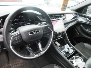 Used 2023 Hydro Blue Pearlcoat Jeep Trailhawk image 5