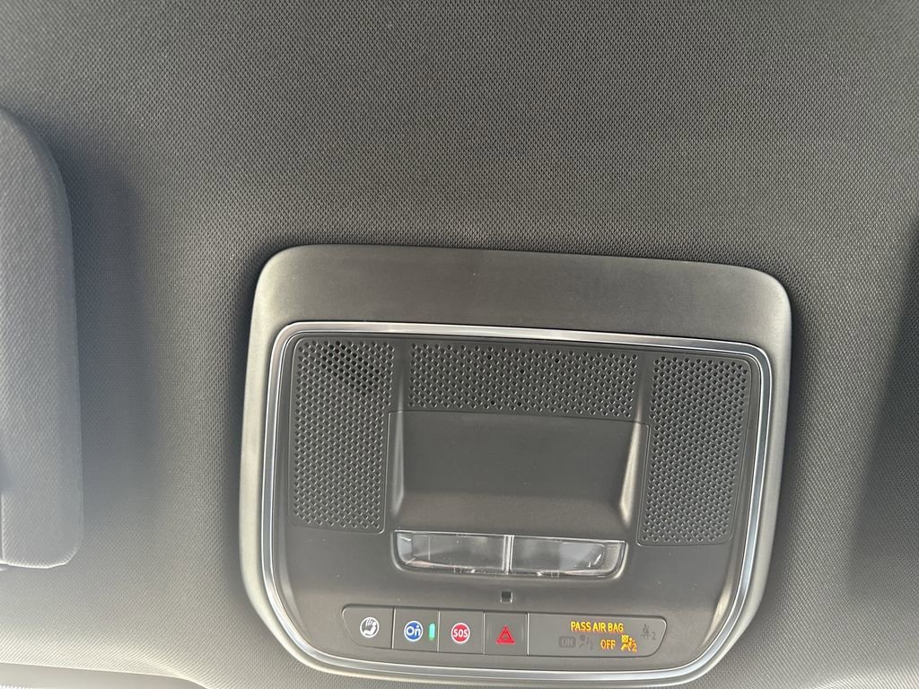 2026 GMC Sierra EV Elevation - Photo 25