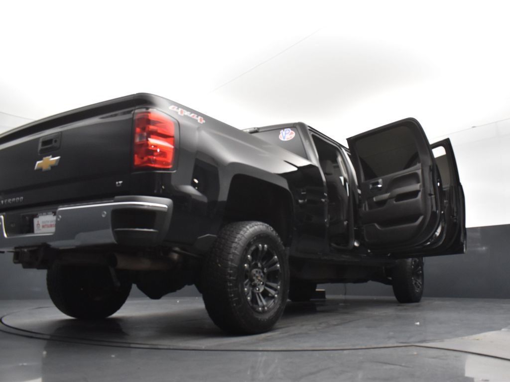 Used 2015 Black Chevrolet LT image 29
