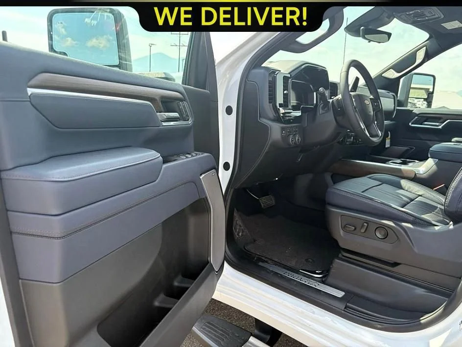 New 2025 Summit White Chevrolet High Country image 13