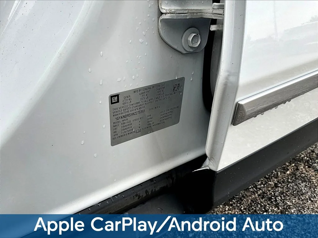 Used 2017 White Cadillac Luxury image 22