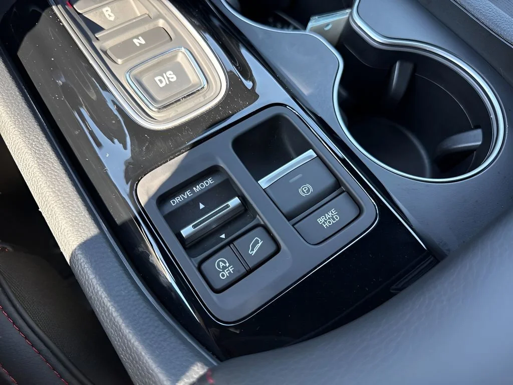 Used 2025  Honda Black Edition image 25