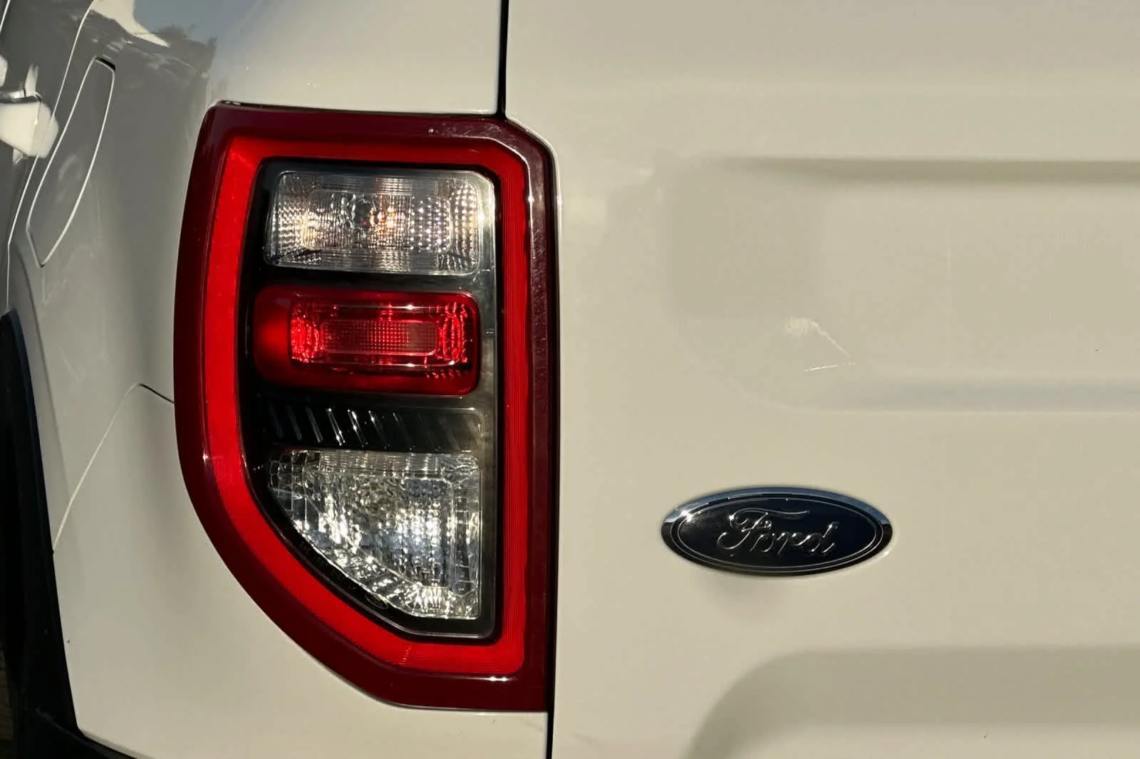 Certified Used 2025 Oxford White Clearcoat Ford Outer Banks image 27