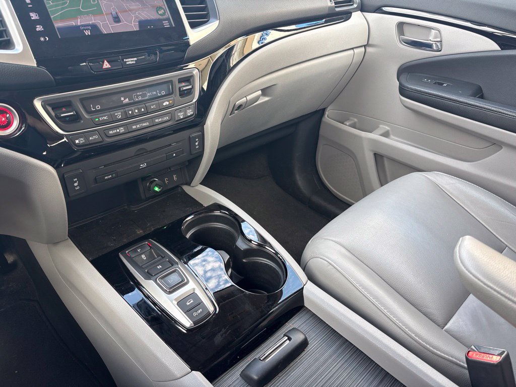 Used 2016 Blue Honda Touring image 24