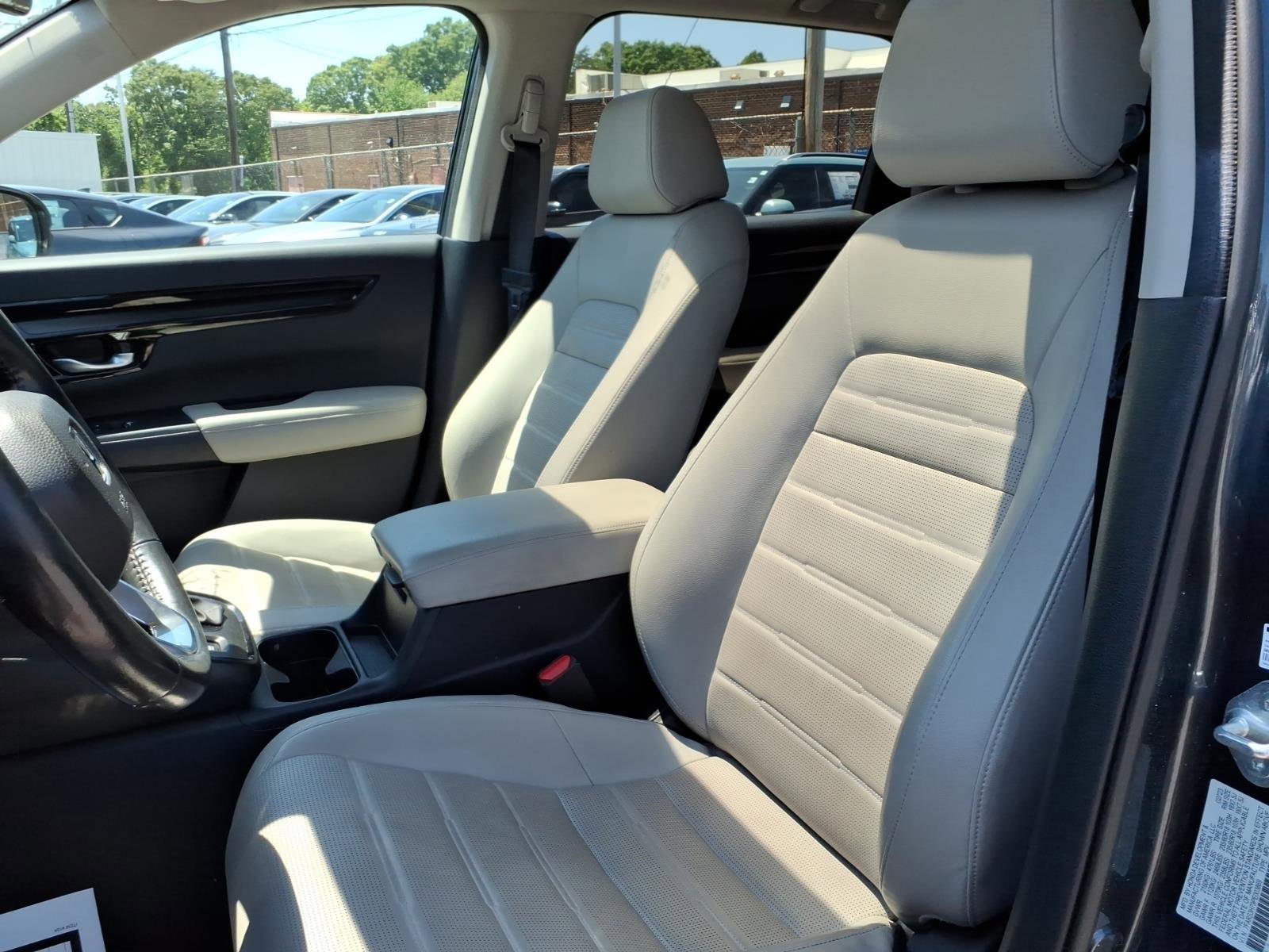 Used 2023 Lunar Silver Metallic Honda EX-L image 17