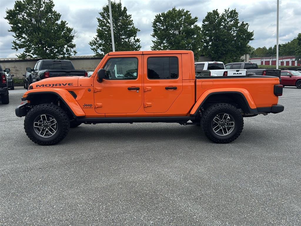 Used 2025 Joose Jeep Mojave image 4