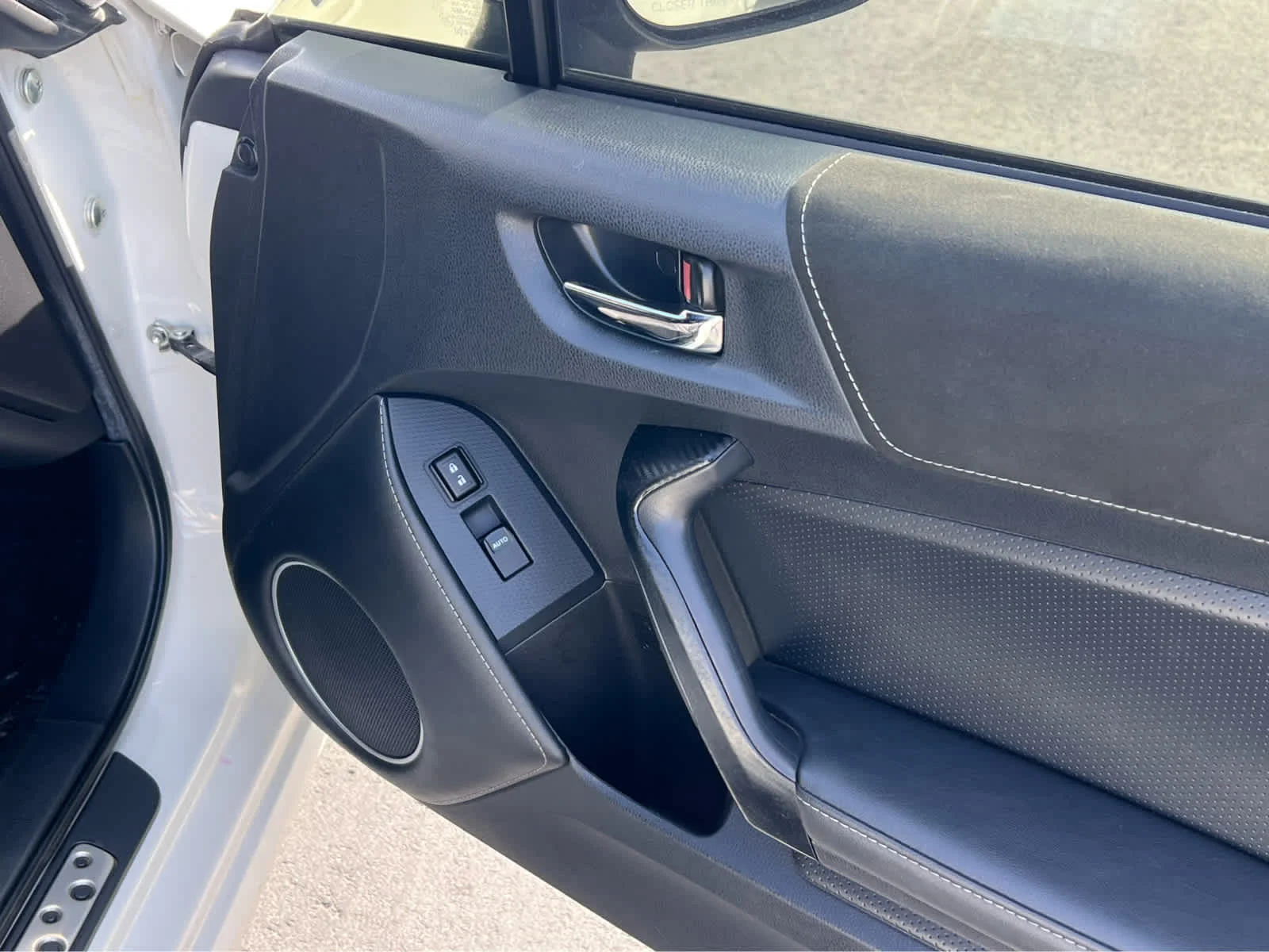Used 2017 Halo Toyota  image 21