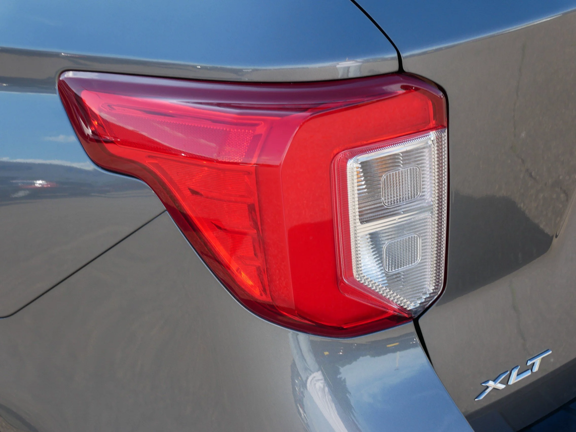 Used 2023 Carbonized Gray Metallic Ford XLT image 17