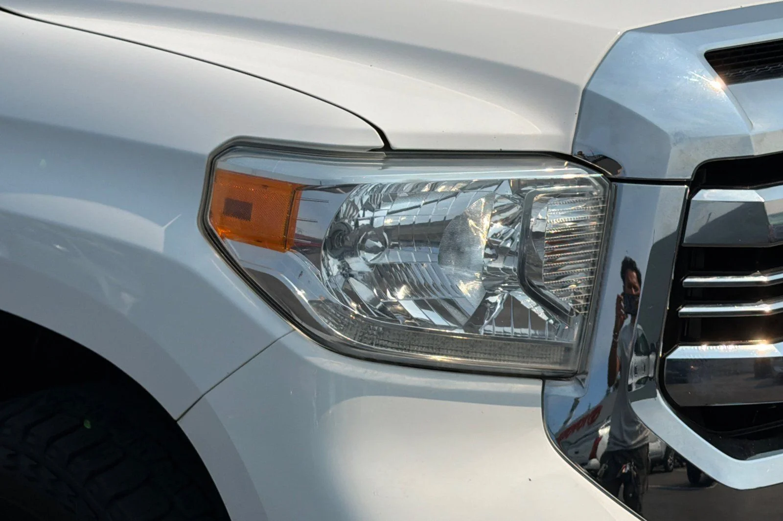 Used 2016 White Toyota 1794 image 36