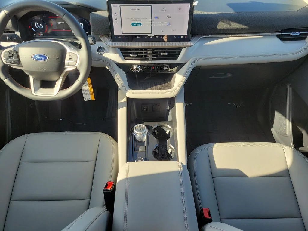 New 2026 Star White Metallic Tri-Coat Ford Active image 10