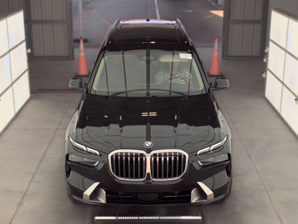 Used 2026 Black BMW xDrive40i image 2