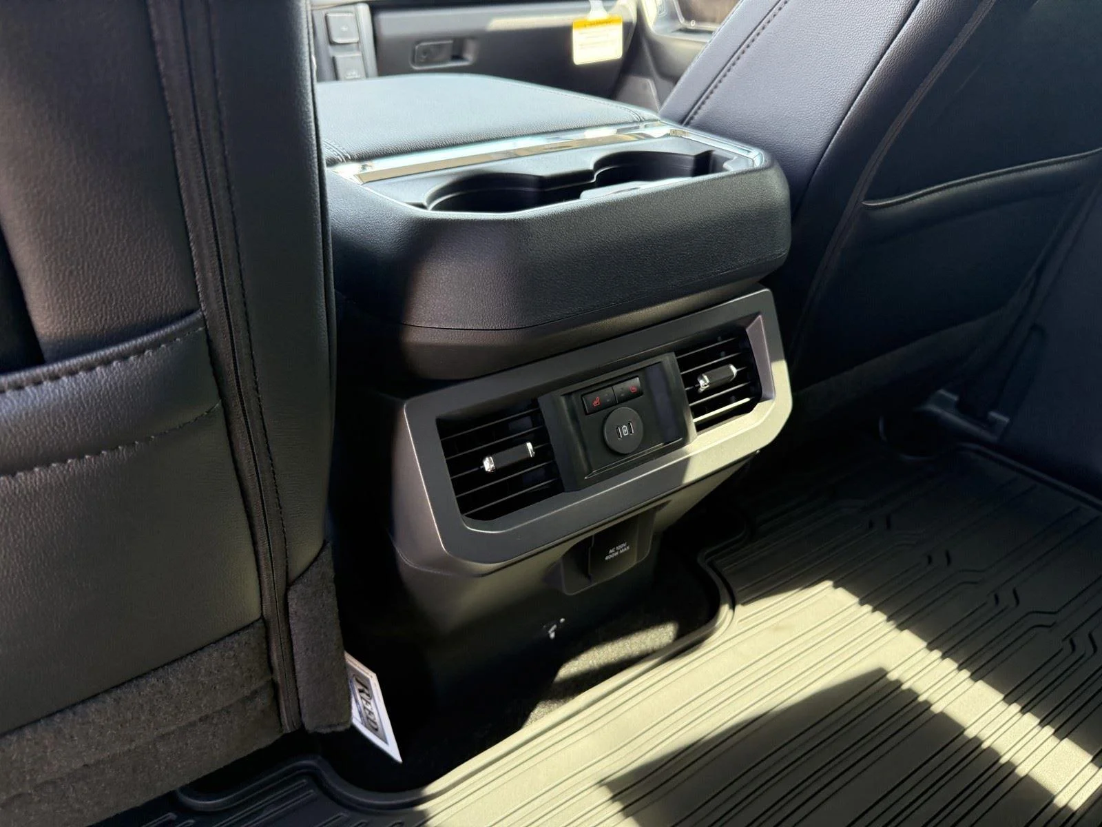 New 2026 Agate Black Metallic Ford F-250® Lariat® image 33