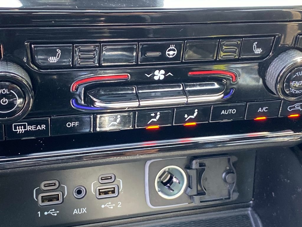 Used 2023 White Jeep Altitude X image 18