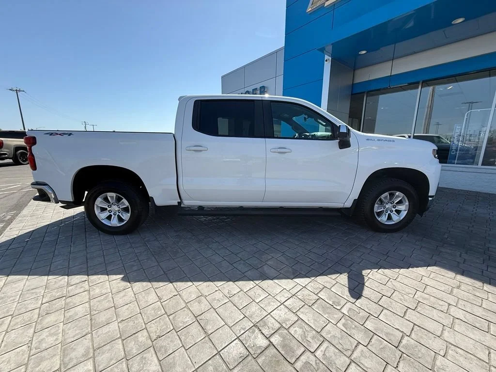 Used 2020 SUMMIT WHITE Chevrolet LT image 13